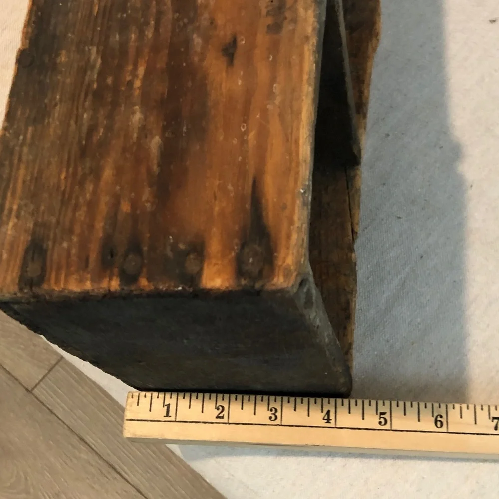 Antique Rustic Estate Barn Find Divided Wood Crate  about 21” x 7” x 5” Read